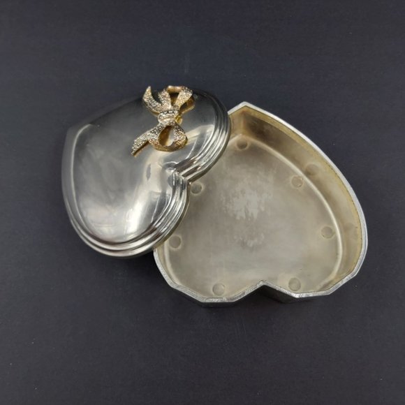 Zinc Alloy Silver Plated Heart Shaped Trinket Box with Gold  Bow 4 x 4 x 2 inch - Picture 5 of 14